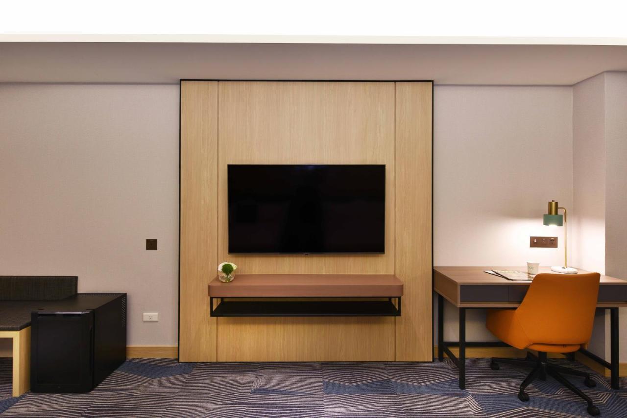 Hotel Fullon Poshtel - Kaohsiung Extérieur photo