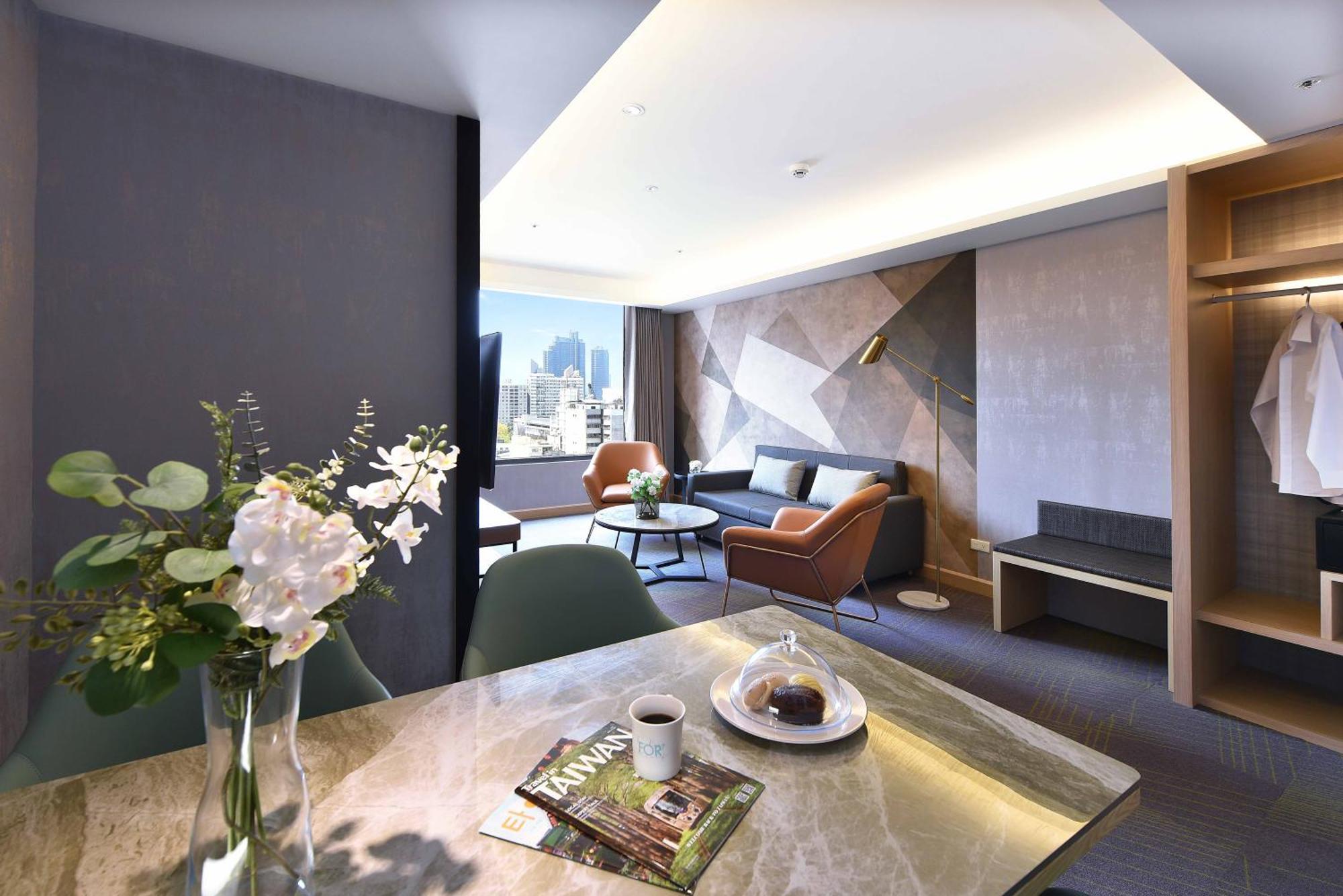 Hotel Fullon Poshtel - Kaohsiung Extérieur photo