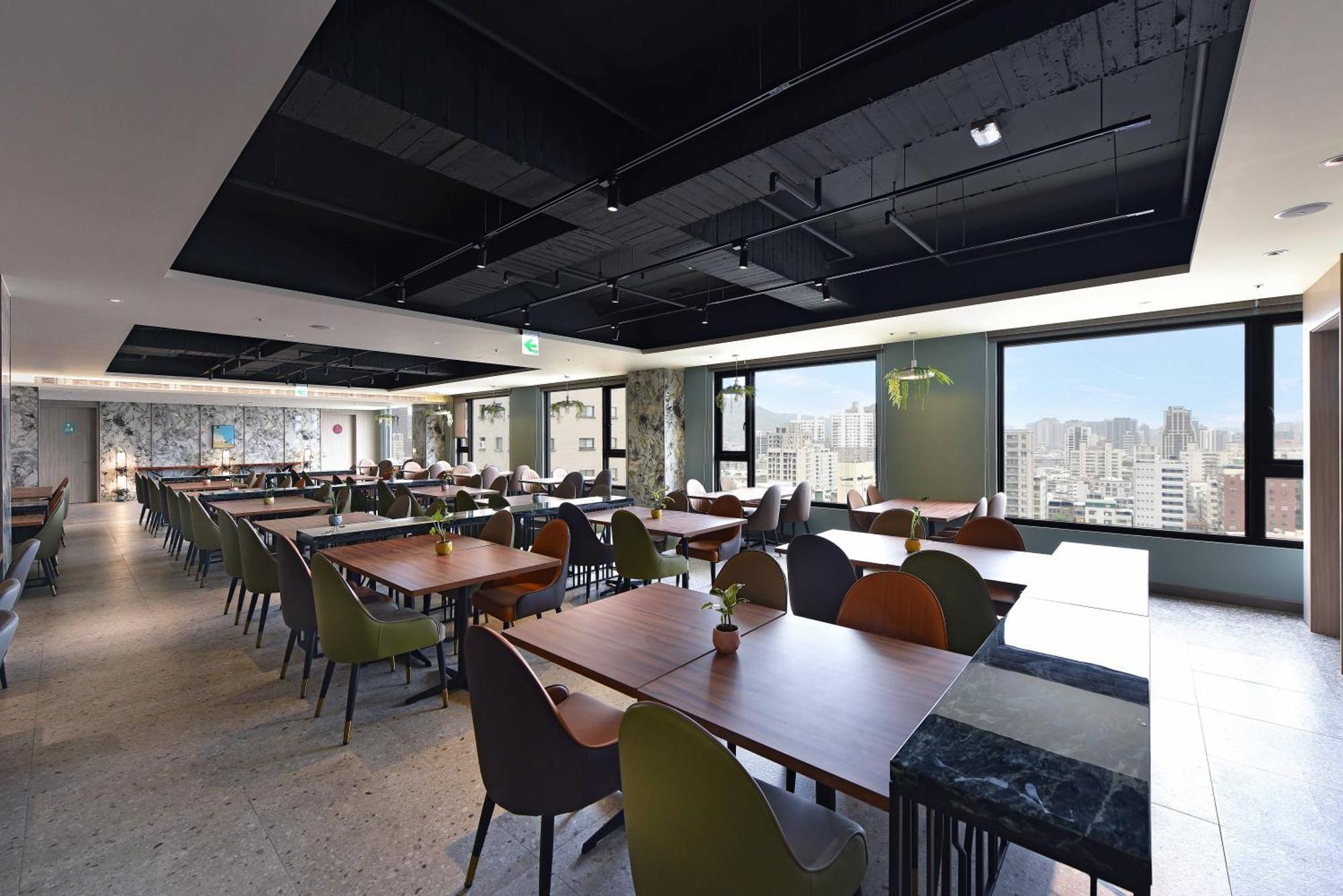 Hotel Fullon Poshtel - Kaohsiung Extérieur photo